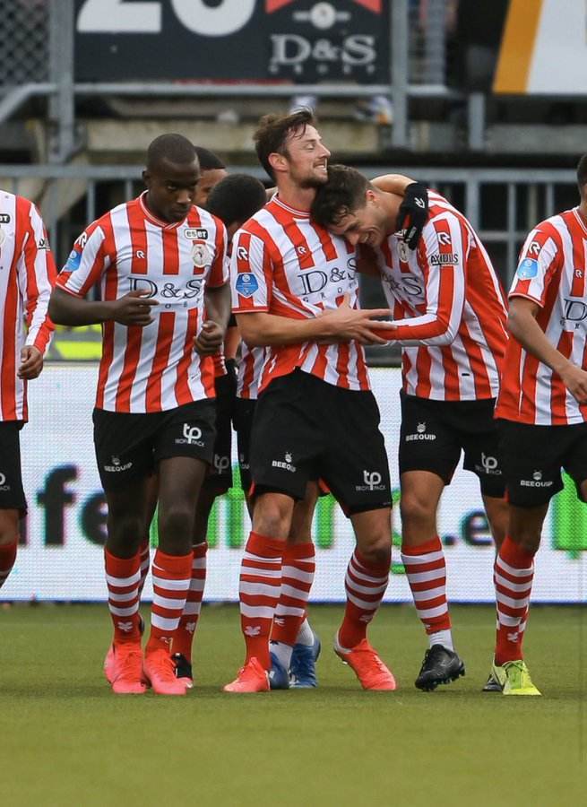 早报：金靴还是冠军？我全都要.jpg.