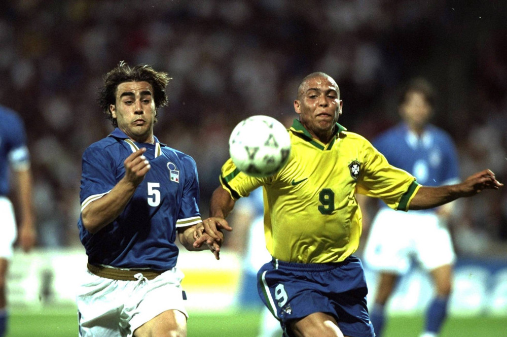 被外界形容 被外界形容