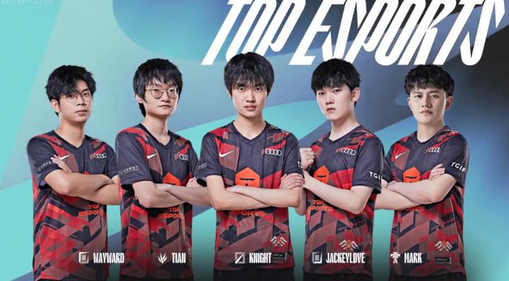 连场破门！塔利斯卡复制C罗绝招 致敬向佐？惨遭水瓶爆头倒地不起